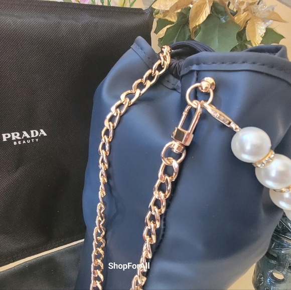 Prada - Picture 6 of 16
